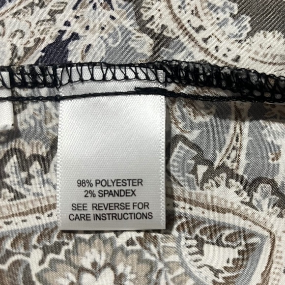 Studio Works Woman Long sleeve, Button down, multi color, Blouse,Size 1X - Picture 5 of 5